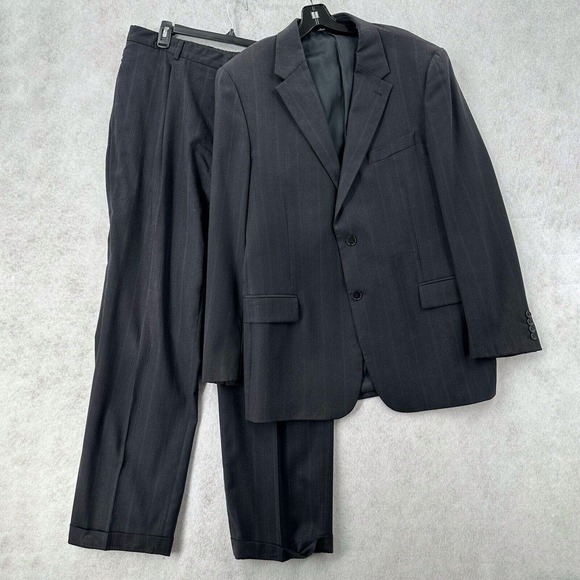 Calvin‎ Klein Suit 42 Gray Pinstriped Blazer Jacket Sports Coat Pants 100% Wool - Picture 1 of 16